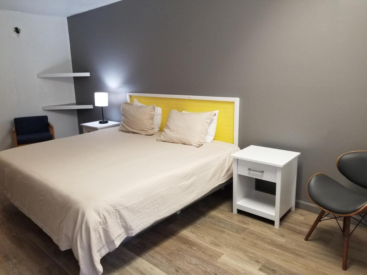Blue Sky Inn: Pet-Friendly Oasis with Renovated Rooms Blue Ridge Exterior photo